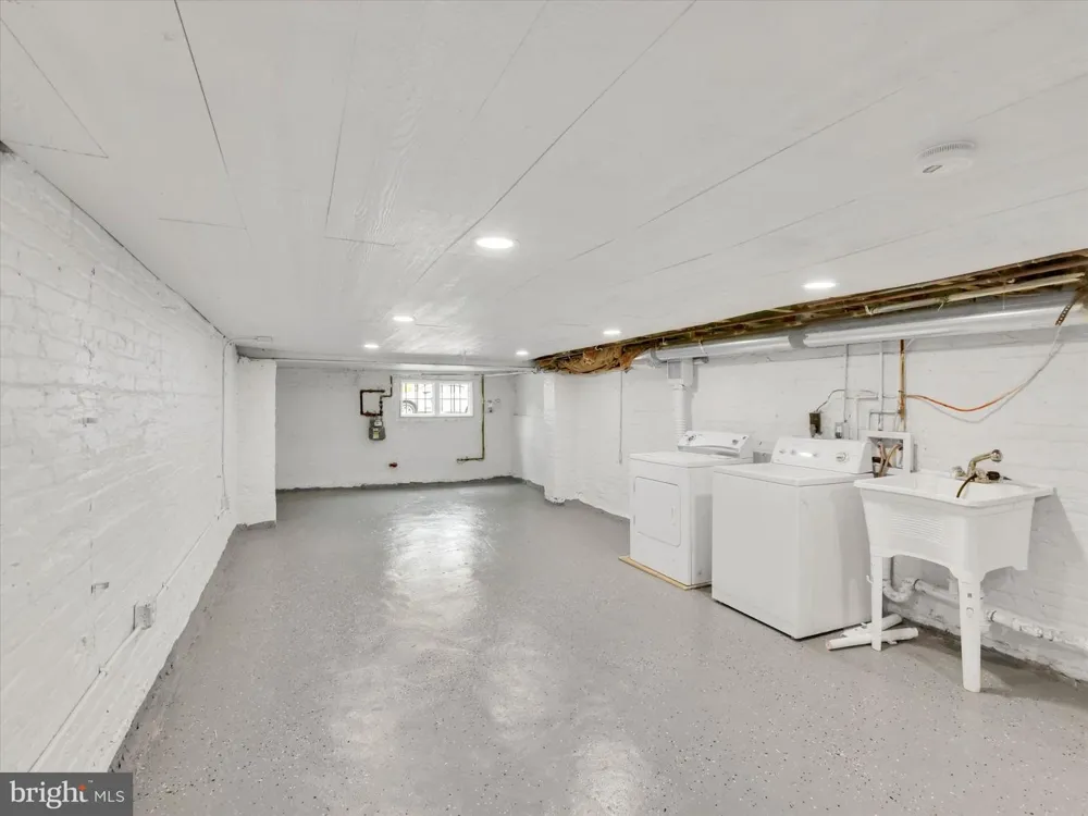 3009 MCELDERRY STREET Baltimore, MD 21205