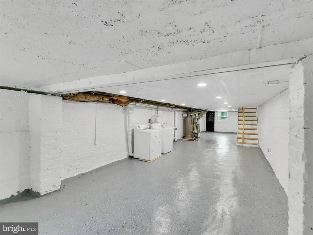 3009 MCELDERRY STREET Baltimore, MD 21205