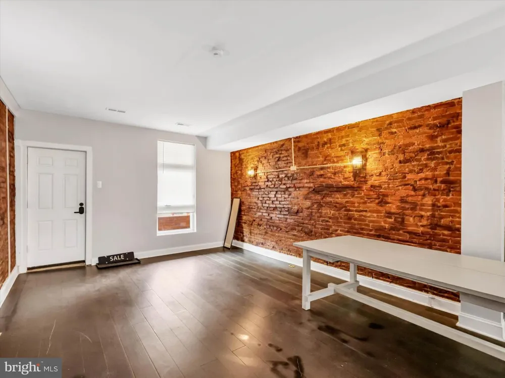 3009 MCELDERRY STREET Baltimore, MD 21205