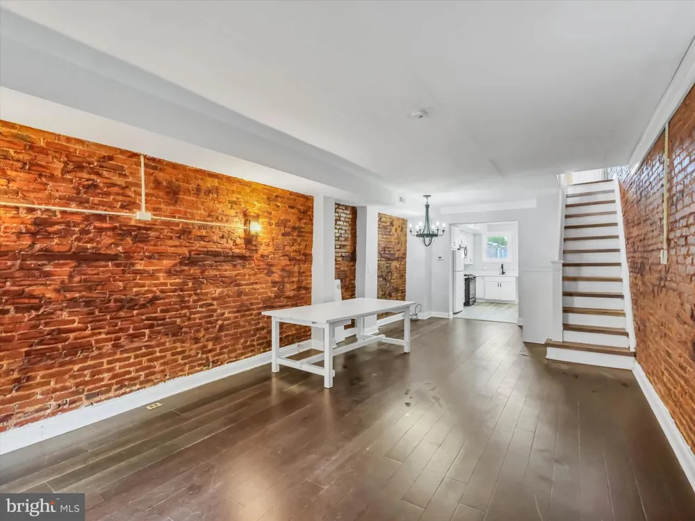 3009 MCELDERRY STREET Baltimore, MD 21205
