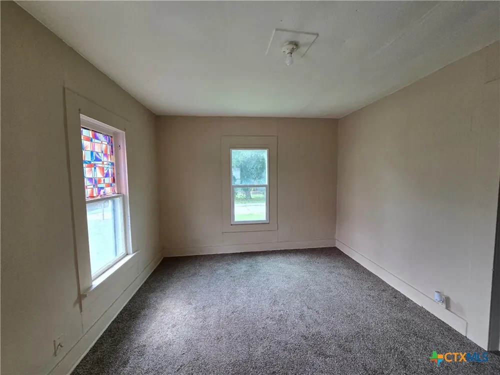 320 Commerce Street Marlin, TX 76661