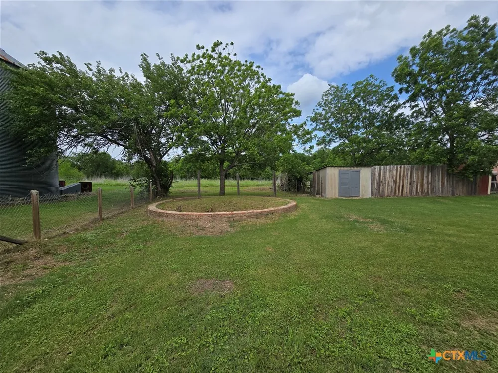 320 Commerce Street Marlin, TX 76661