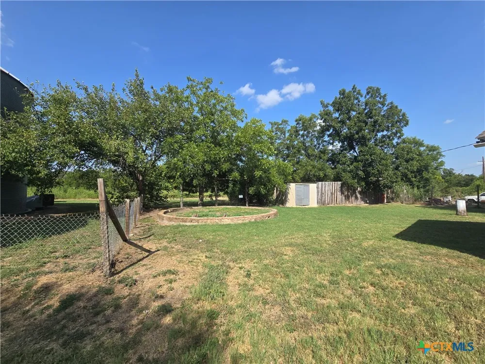 320 Commerce Street Marlin, TX 76661