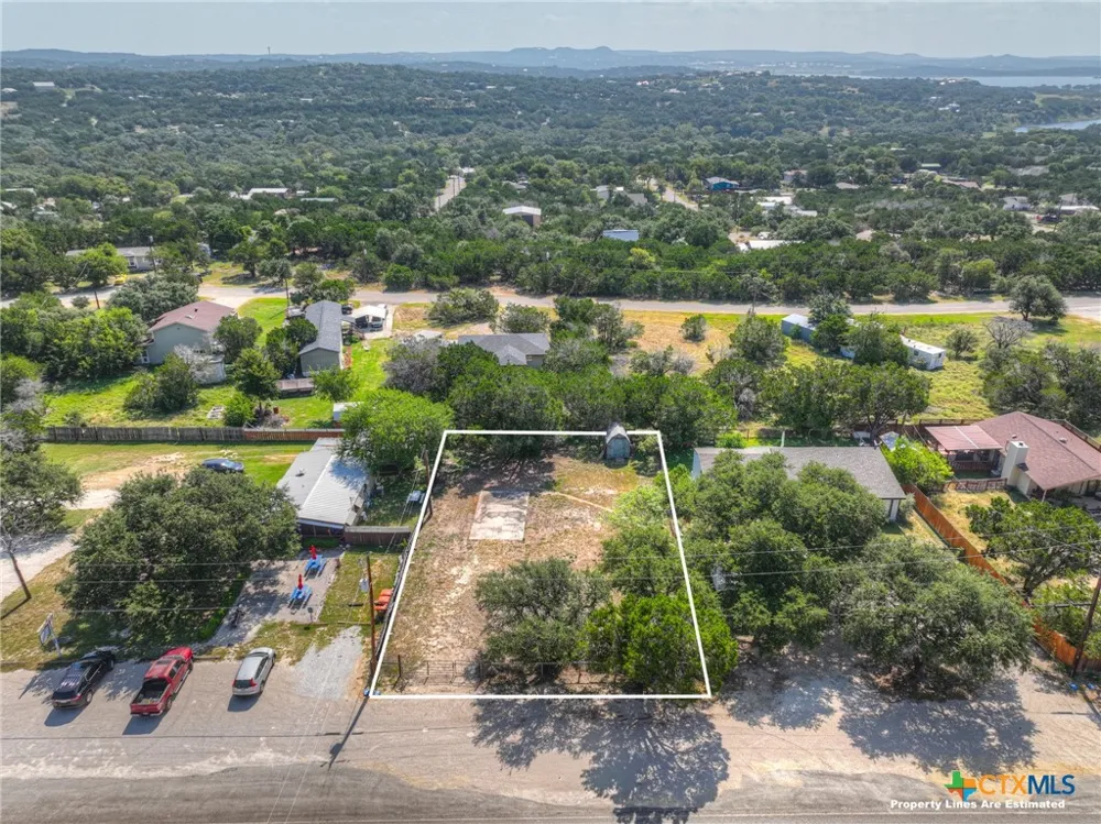 2189 Potters Creek Road Canyon Lake, TX 78133