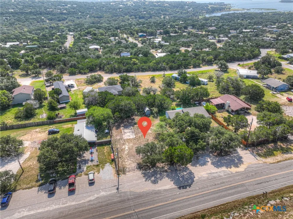2189 Potters Creek Road Canyon Lake, TX 78133