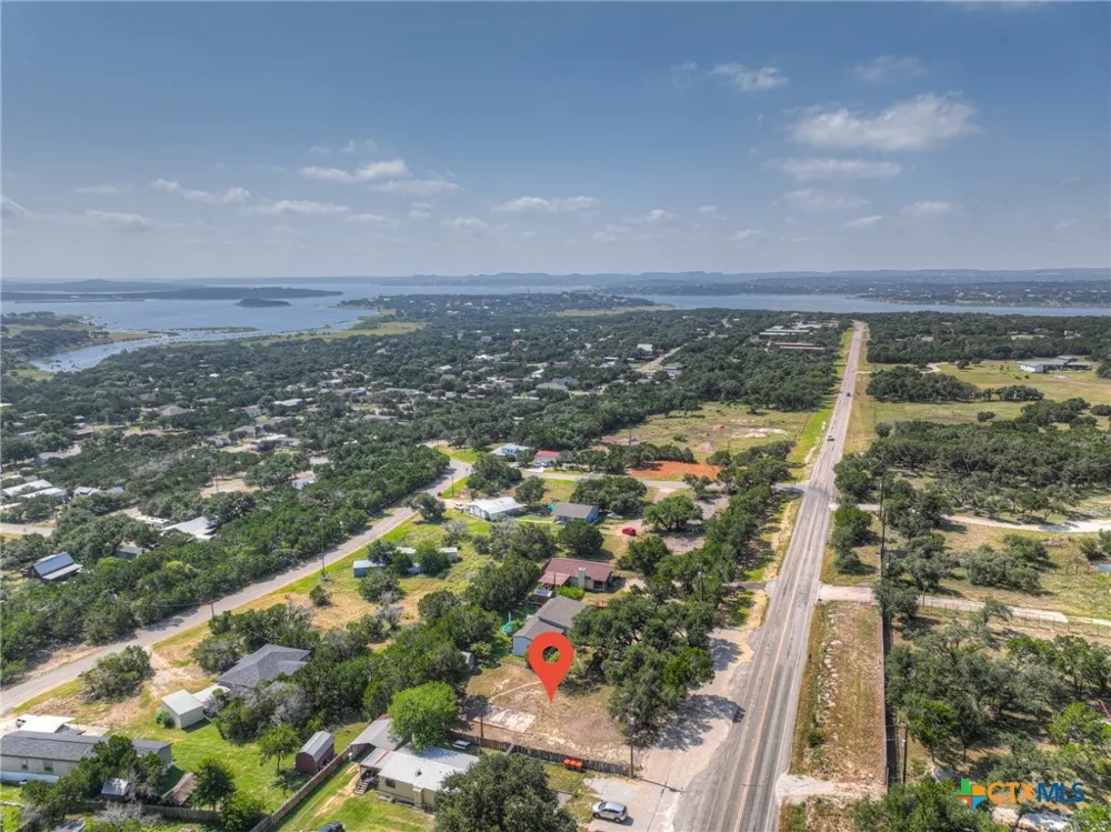 2189 Potters Creek Road Canyon Lake, TX 78133