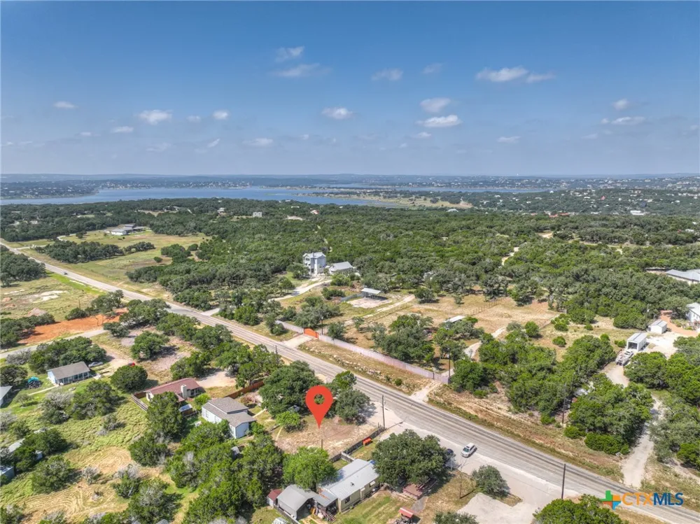 2189 Potters Creek Road Canyon Lake, TX 78133