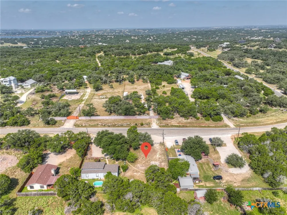 2189 Potters Creek Road Canyon Lake, TX 78133
