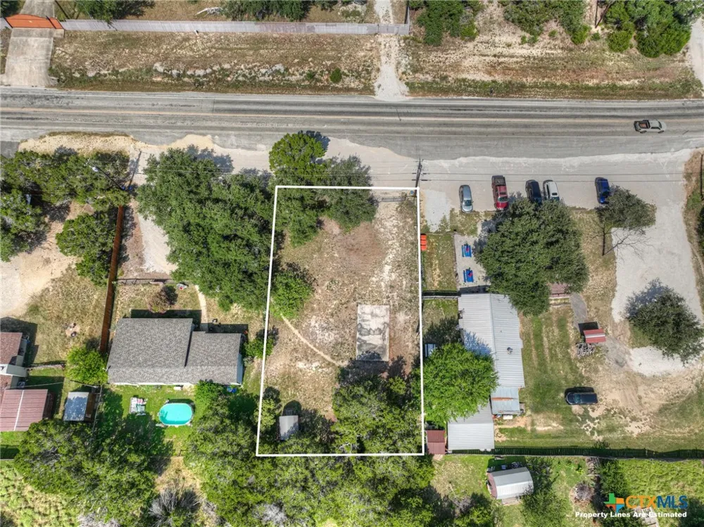 2189 Potters Creek Road Canyon Lake, TX 78133
