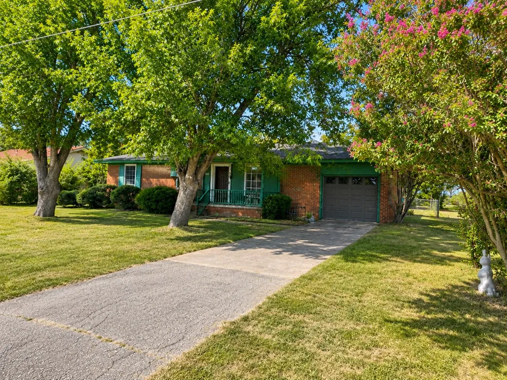 201 S Willis Street Kingston, OK 73439