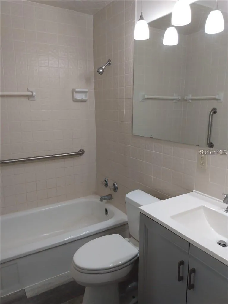 110 ORANGE AVENUE Winter Haven, FL 33880