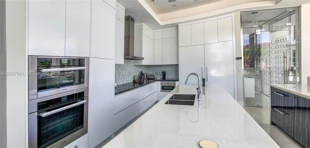 2890 NE 28th St Fort Lauderdale, FL 33306