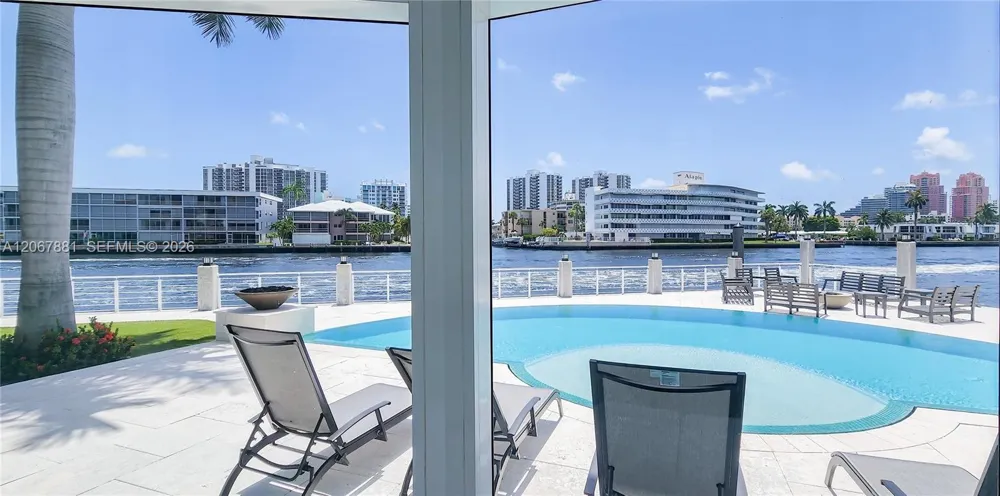 2890 NE 28th St Fort Lauderdale, FL 33306