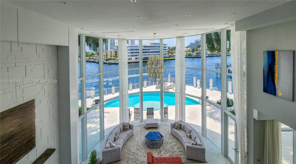 2890 NE 28th St Fort Lauderdale, FL 33306