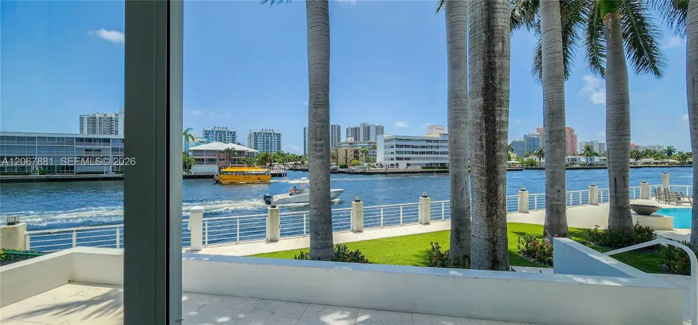 2890 NE 28th St Fort Lauderdale, FL 33306