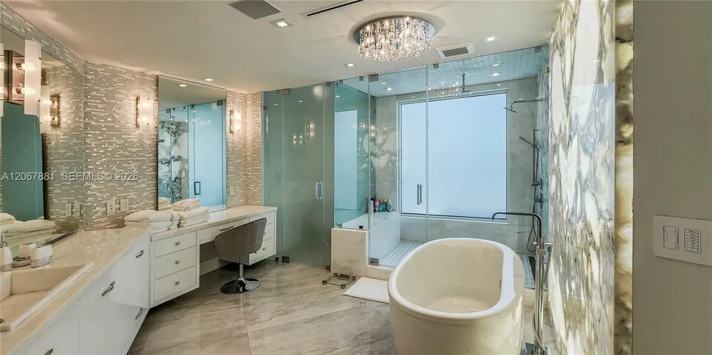 2890 NE 28th St Fort Lauderdale, FL 33306