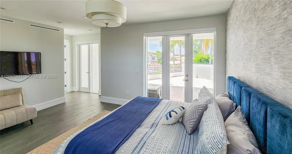 2890 NE 28th St Fort Lauderdale, FL 33306
