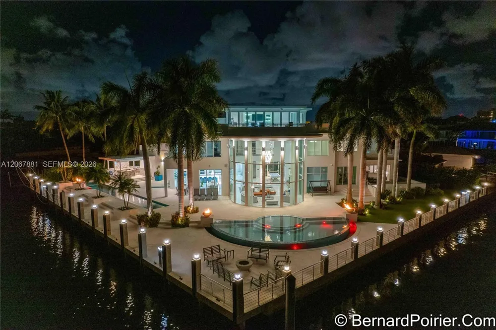 2890 NE 28th St Fort Lauderdale, FL 33306