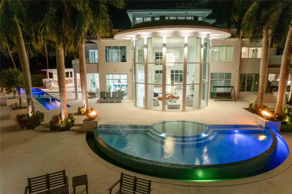 2890 NE 28th St Fort Lauderdale, FL 33306