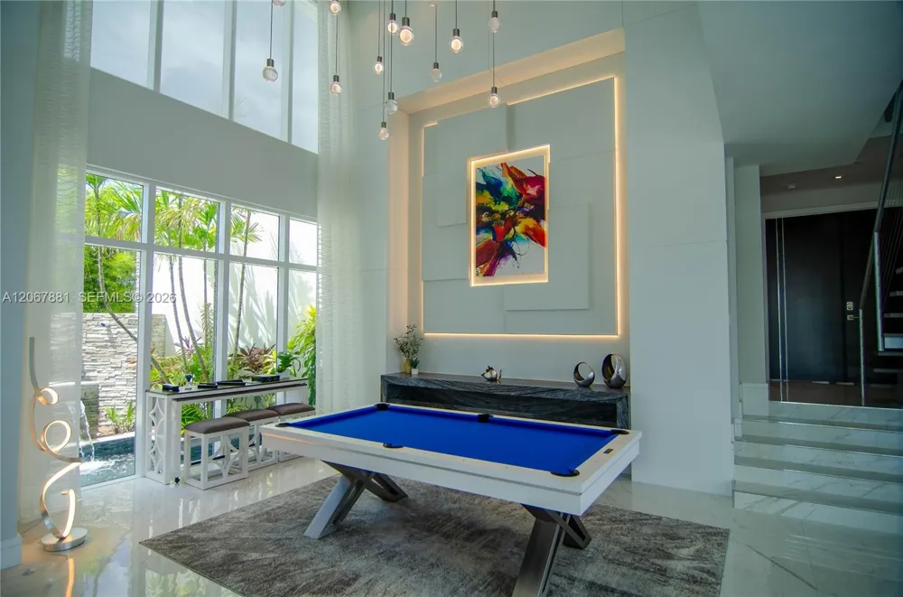 2890 NE 28th St Fort Lauderdale, FL 33306