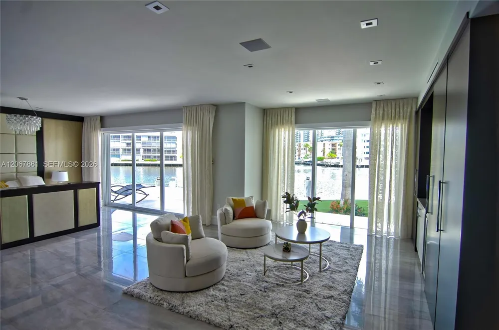 2890 NE 28th St Fort Lauderdale, FL 33306