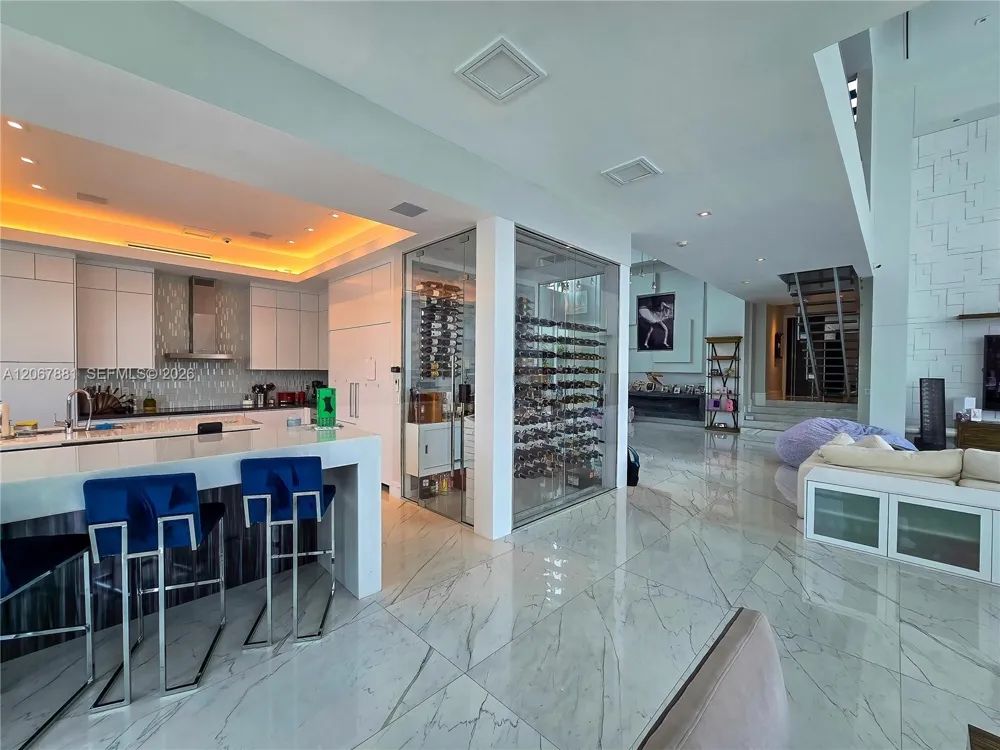 2890 NE 28th St Fort Lauderdale, FL 33306