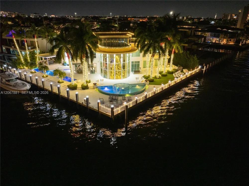 2890 NE 28th St Fort Lauderdale, FL 33306