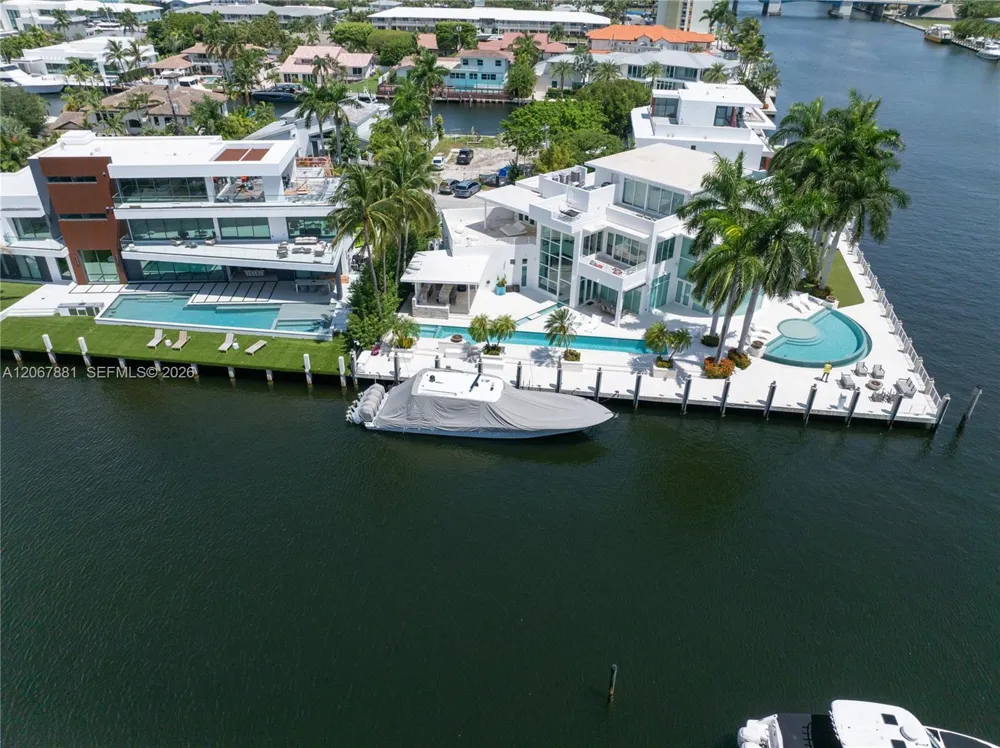 2890 NE 28th St Fort Lauderdale, FL 33306