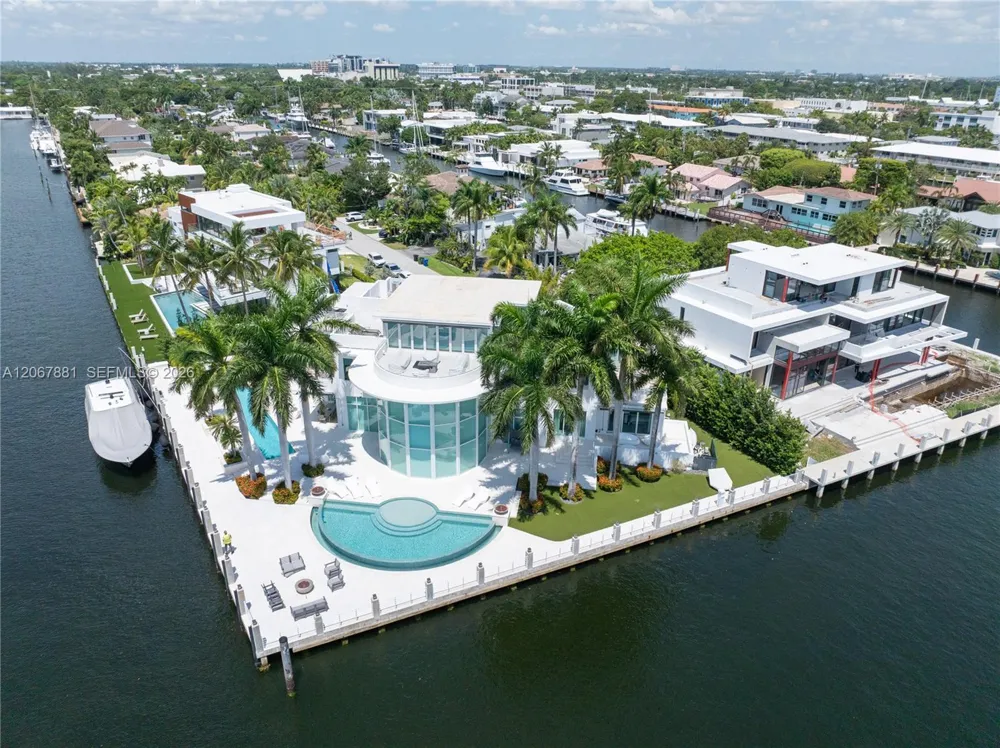 2890 NE 28th St Fort Lauderdale, FL 33306