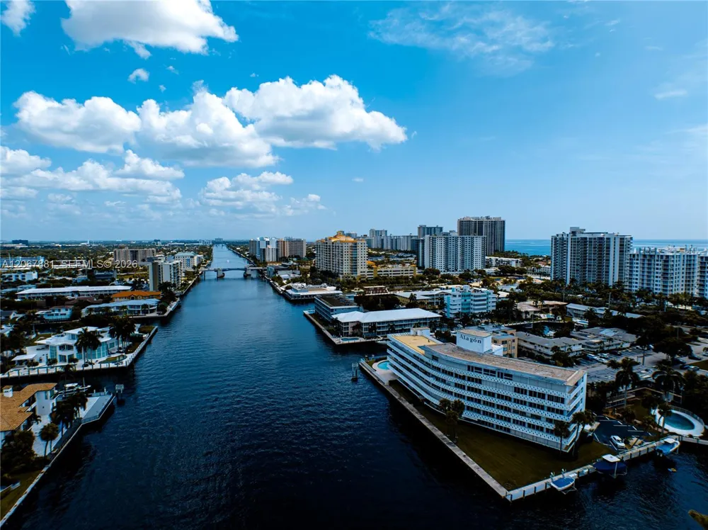 2890 NE 28th St Fort Lauderdale, FL 33306