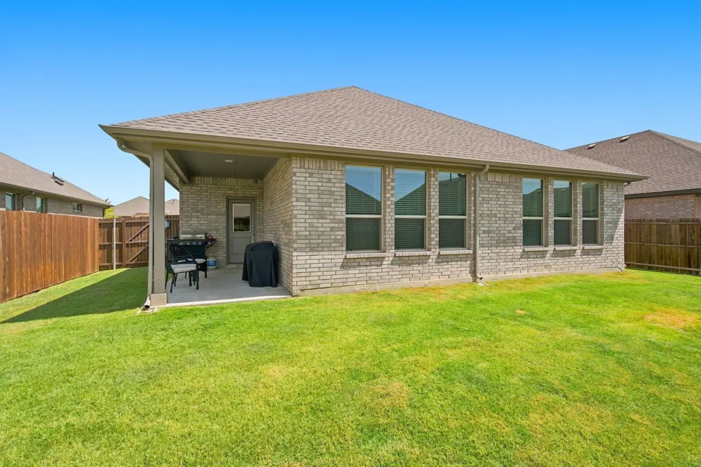 5236 Meadow Lane Krum, TX 76249