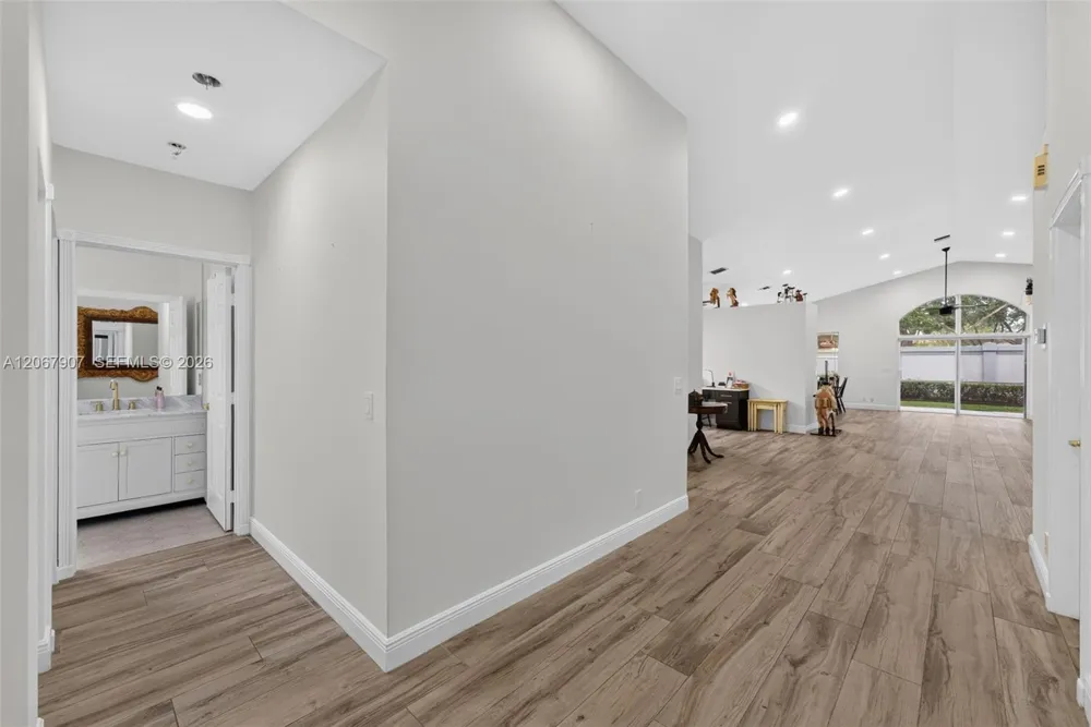 10471 S Utopia Cir S Boynton Beach, FL 33437
