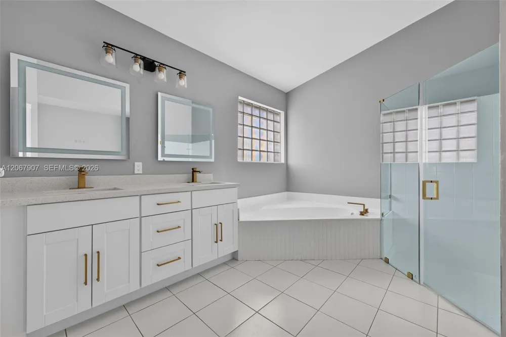 10471 S Utopia Cir S Boynton Beach, FL 33437