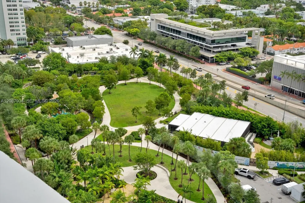 520 West Ave #2101 Miami Beach, FL 33139