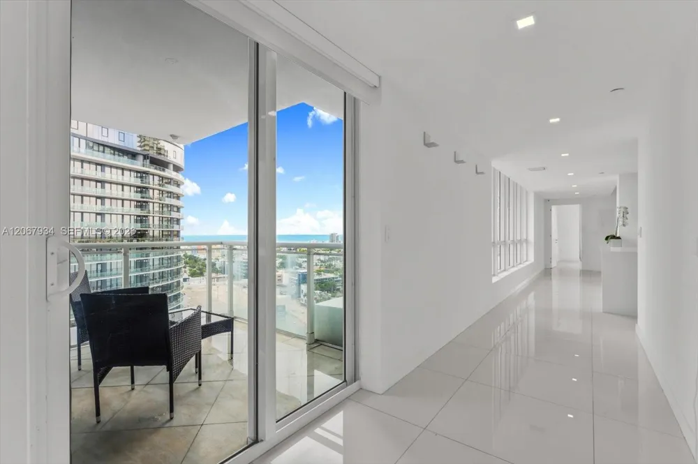 520 West Ave #2101 Miami Beach, FL 33139
