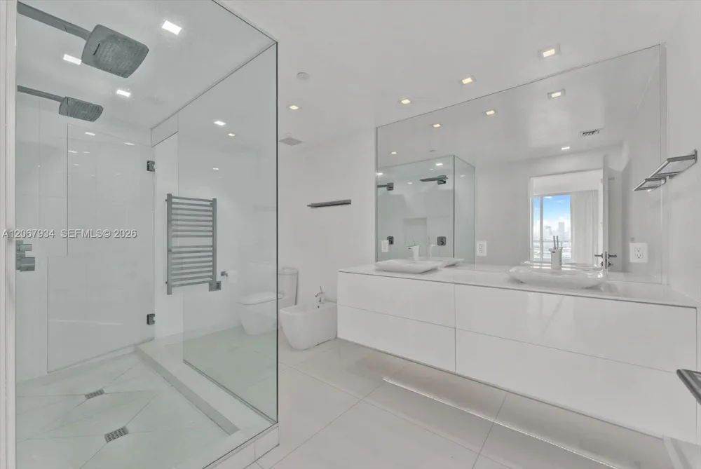 520 West Ave #2101 Miami Beach, FL 33139