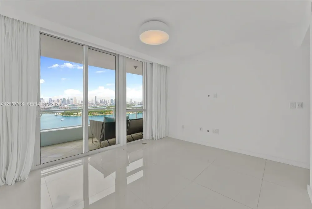 520 West Ave #2101 Miami Beach, FL 33139