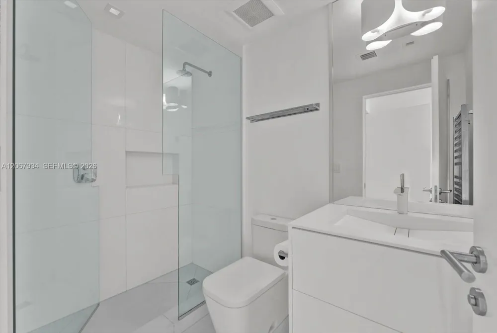520 West Ave #2101 Miami Beach, FL 33139