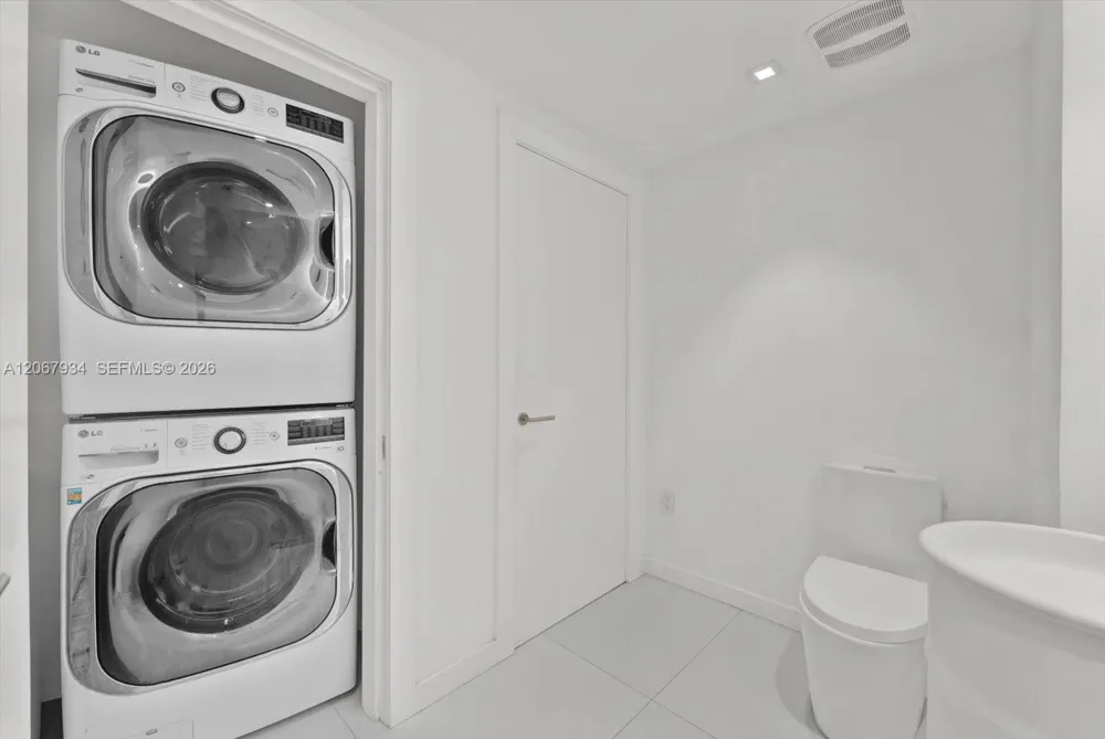 520 West Ave #2101 Miami Beach, FL 33139