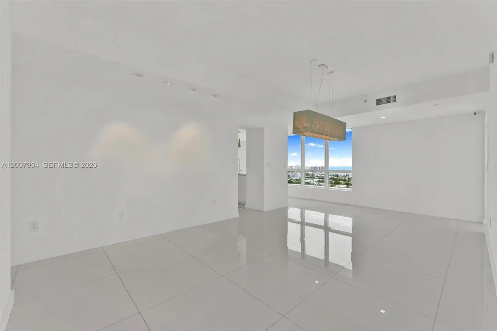 520 West Ave #2101 Miami Beach, FL 33139