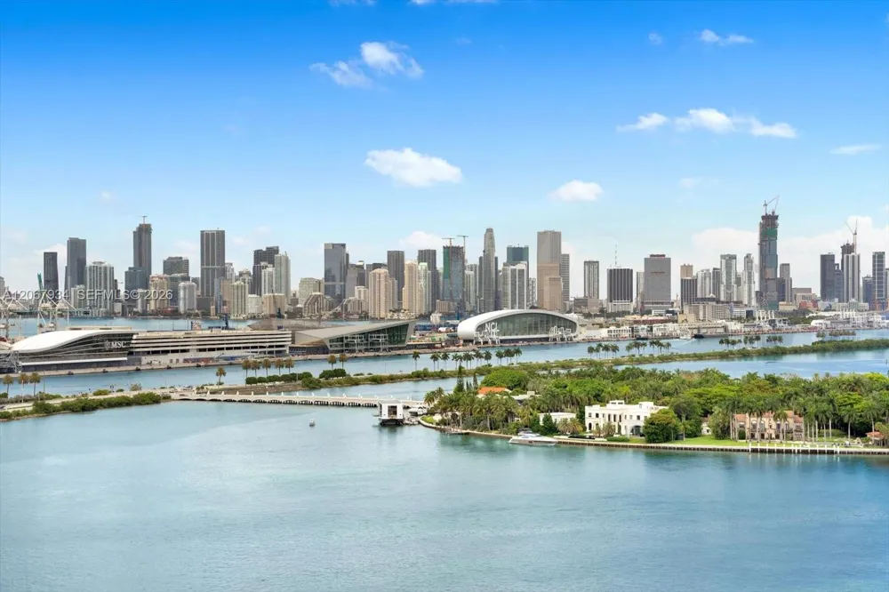 520 West Ave #2101 Miami Beach, FL 33139