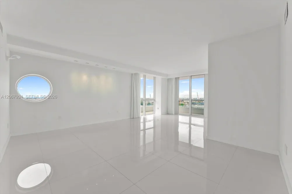 520 West Ave #2101 Miami Beach, FL 33139