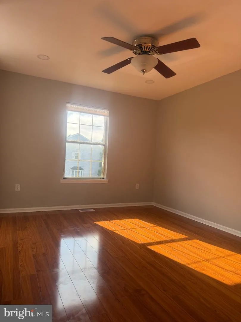 14533 RAVENSCAR COURT Centreville, VA 20121