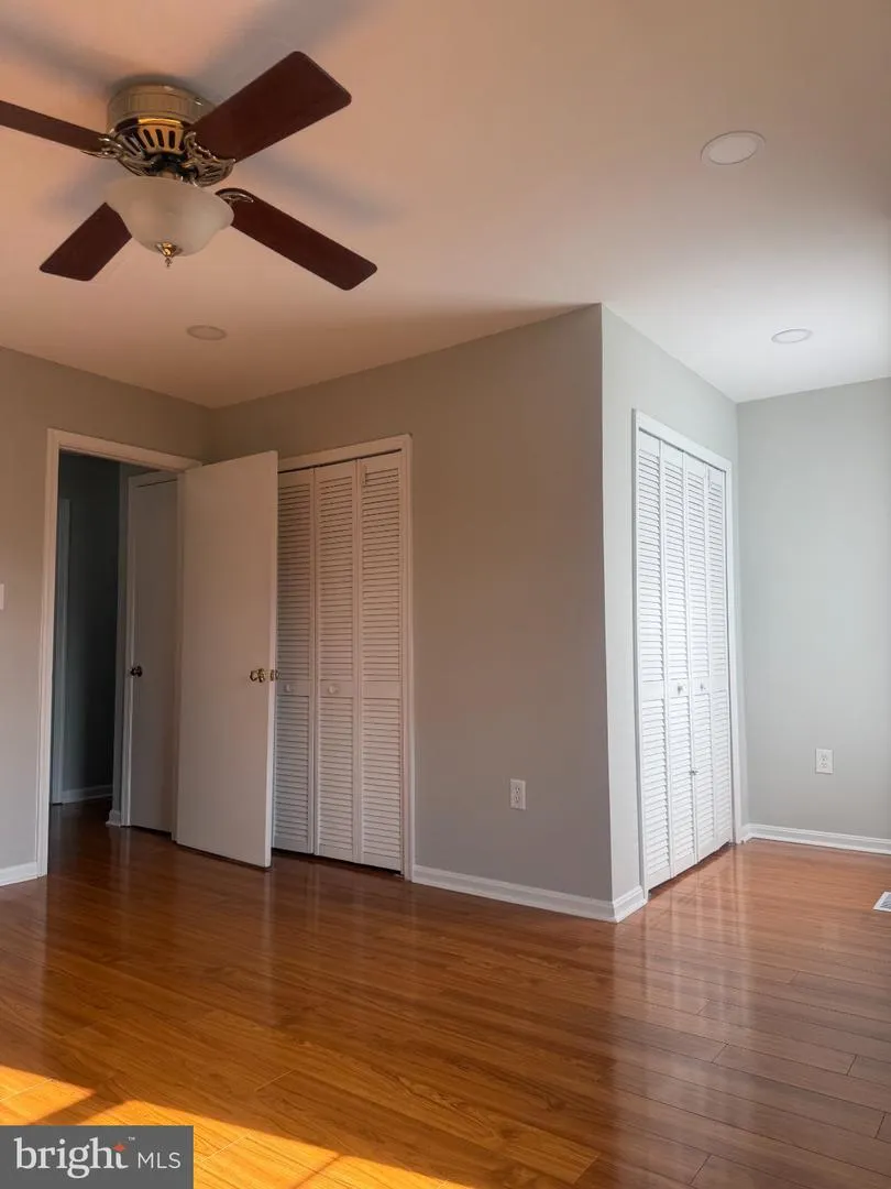 14533 RAVENSCAR COURT Centreville, VA 20121