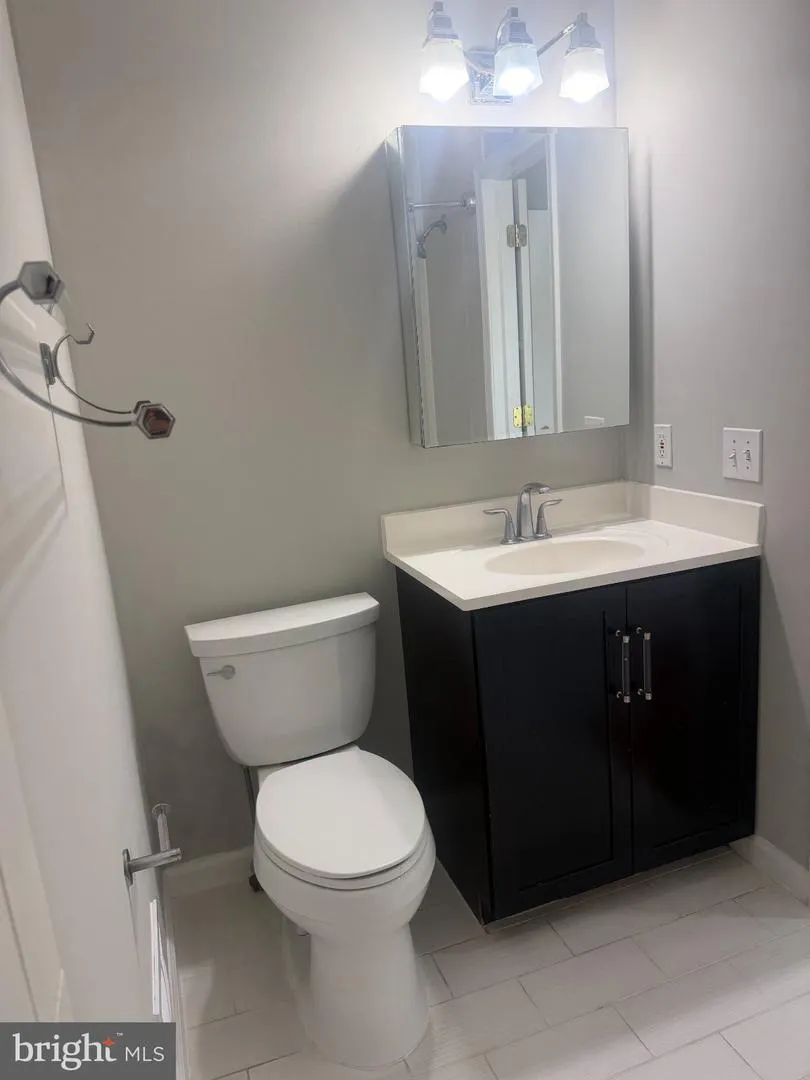 14533 RAVENSCAR COURT Centreville, VA 20121