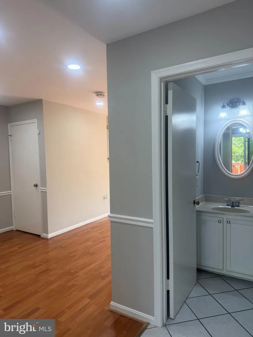 14533 RAVENSCAR COURT Centreville, VA 20121