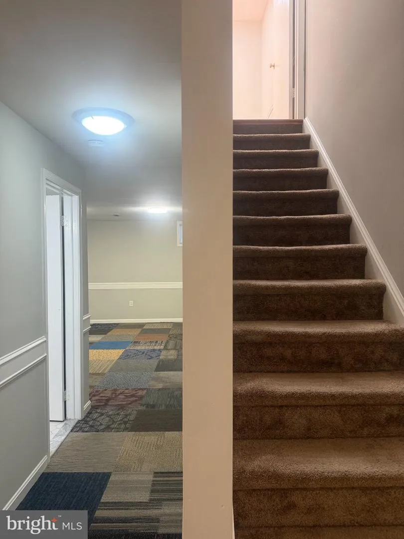 14533 RAVENSCAR COURT Centreville, VA 20121