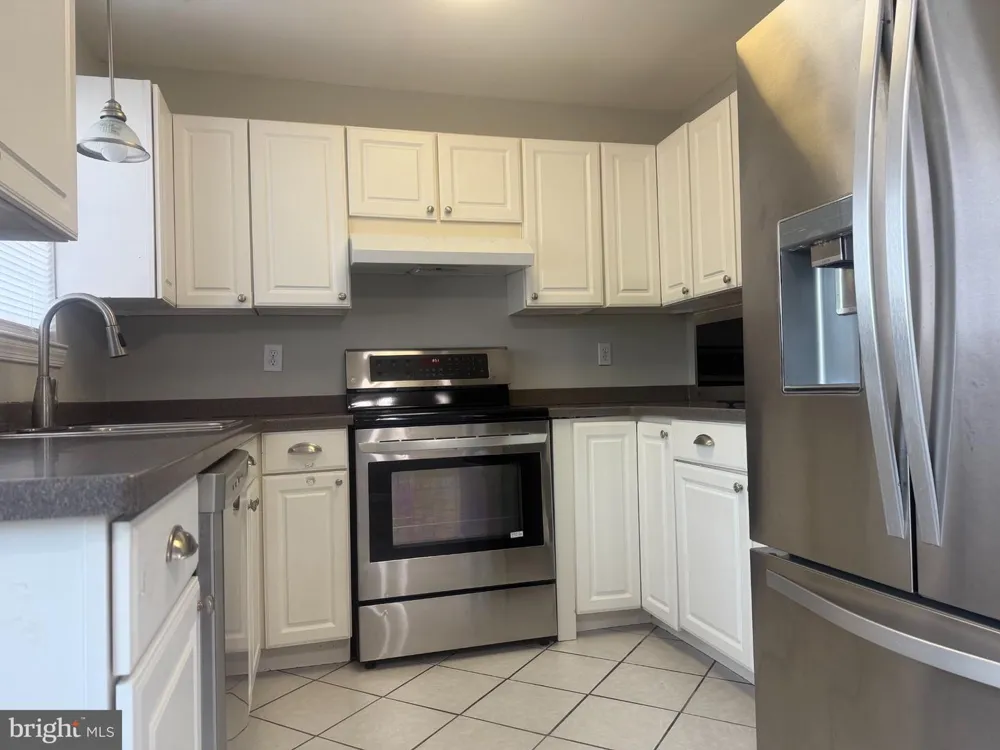 14533 RAVENSCAR COURT Centreville, VA 20121