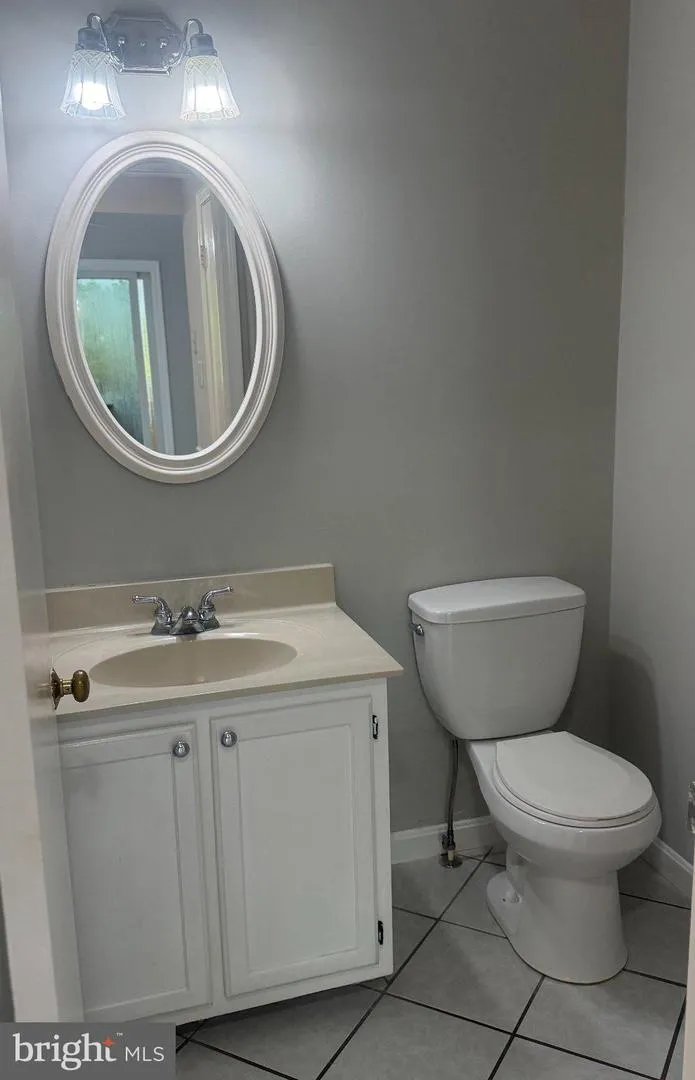 14533 RAVENSCAR COURT Centreville, VA 20121