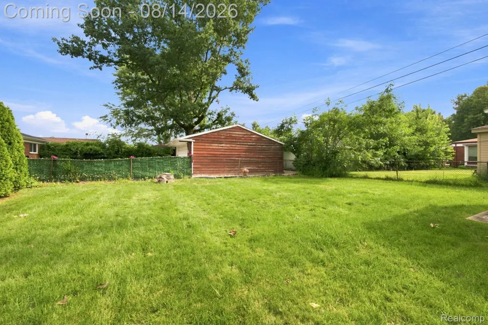 31546 Northwood Drive Fraser City, MI 48026
